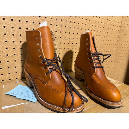 Womens Redwings Boots *Auction Only*
