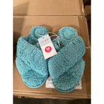 Cat And Jack Girls Fuzzy Slippers (050725) “Case”